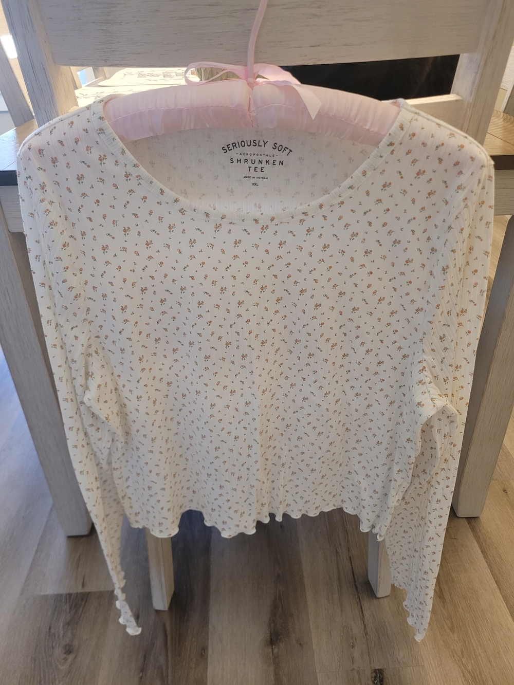 Aeropostale Cream Long Sleeve Floral Shrunken Tee Size XXL